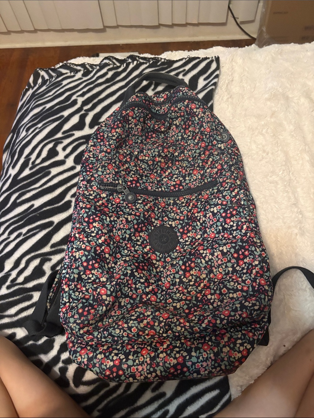 Floral Print Women's Backpack - Black Multicolor